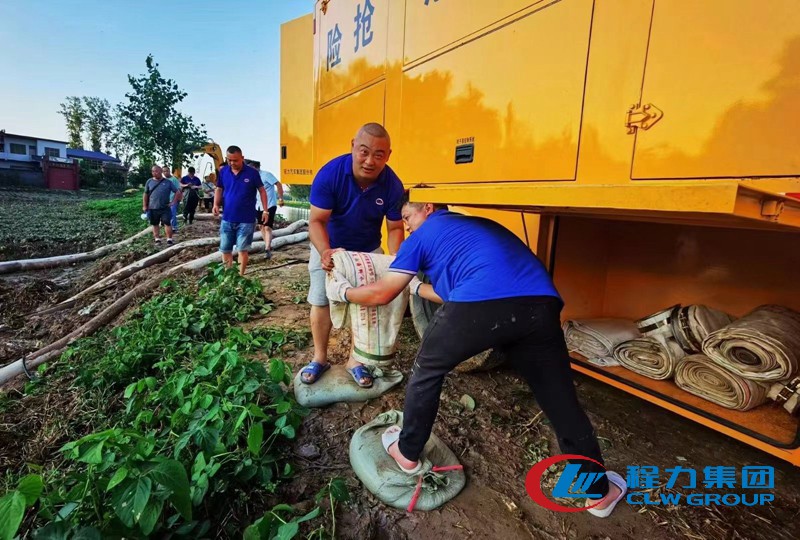 中牟縣支援排澇車防汛排水現(xiàn)場