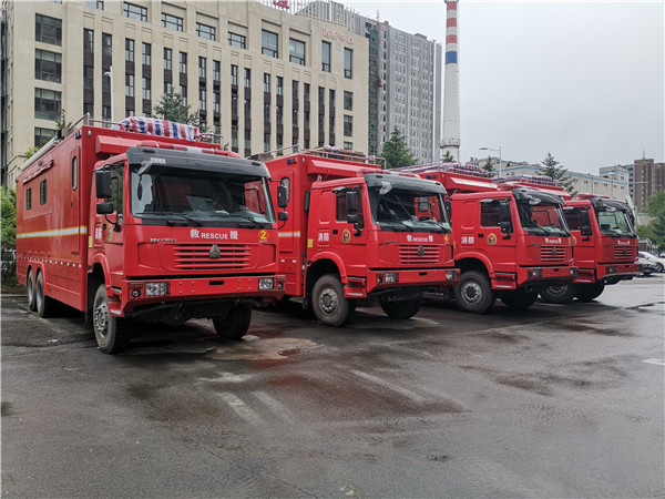 重汽豪沃后勤保障炊事車現(xiàn)場(chǎng)使用情況